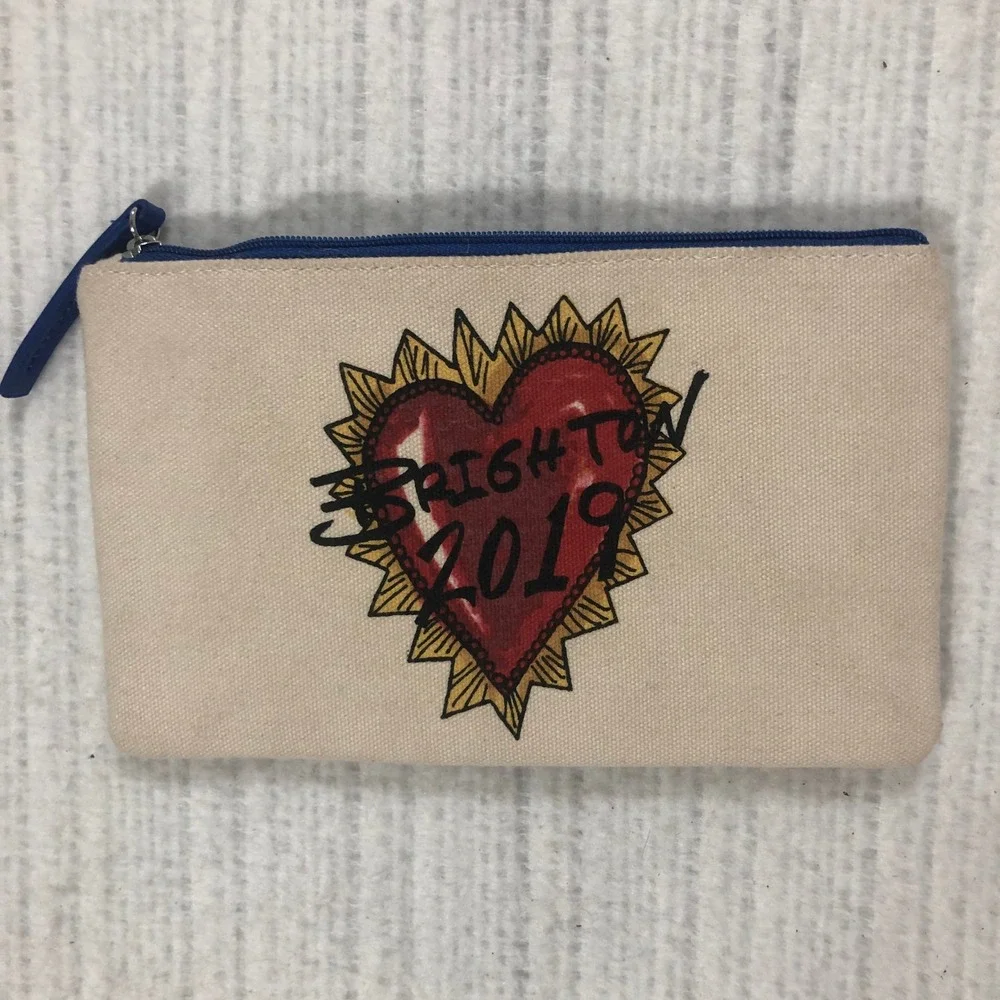 Brighton Love of Art‎ 2019 Canvas Pouch Tattoo Heart Swallows Makeup Bag Cream